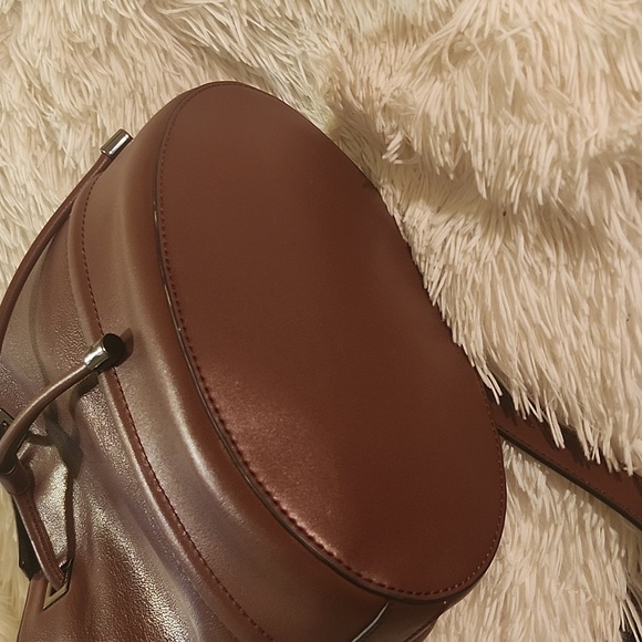 Calvin Klein  Drawstrinf Adjustable Bucket Bag - Picture 4 of 4